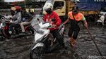 Waspada, Jalan RE Martadinata Ancol Terendam Banjir Rob