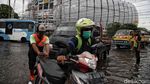 Waspada, Jalan RE Martadinata Ancol Terendam Banjir Rob