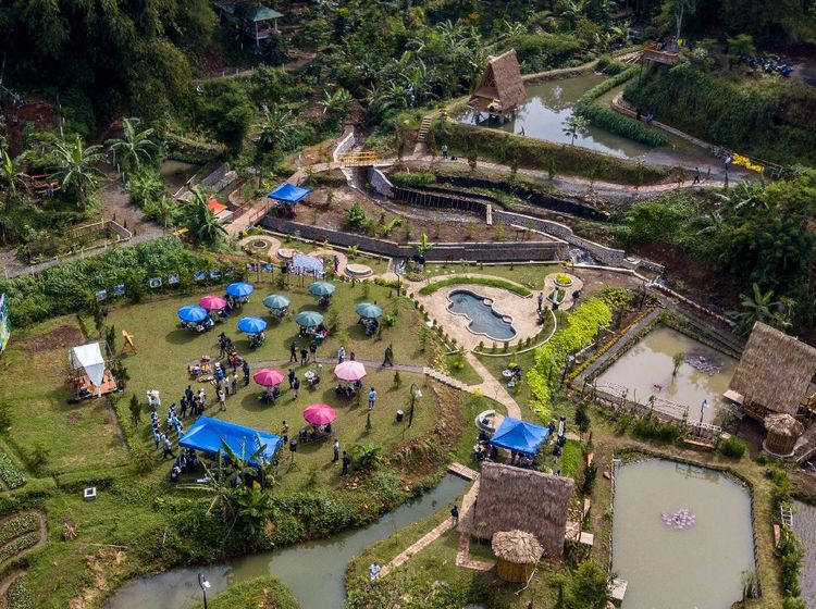 Wetland Cisurupan, Wisata Baru Bandung Sekaligus Area Parkir Air