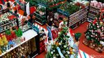 Akhir Pekan, Warga Buru Pernak-Pernik Natal di Pusat Perbelanjaan