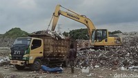 Di lahan seluas sekitar 8 hektare di Desa Troketon, Kecamatan Pedan, Klaten Pemkab membangun TPA sampah.
