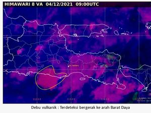 Semeru Meletus, Banyuwangi Berpotensi Terdampak Hujan Abu Tipis