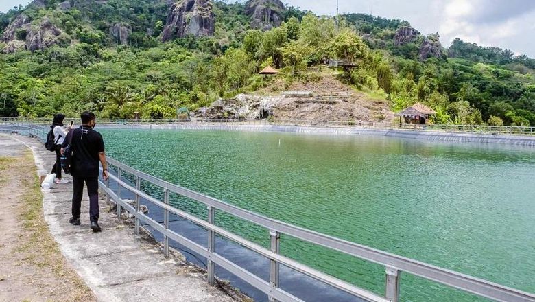 Desa Wisata Nglanggeran Desa Wisata Nglanggeran, Daerah Istimewa Yogyakarta, terpilih sebagai Best Tourism Village 2021 dari Organisasi Pariwisata Dunia di bawah Perserikatan Bangsa-Bangsa (UNWTO).