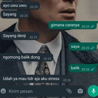 Saking capeknya sampai udah nggak tahu lagi mau ngomong apa, mending tidur aja deh.. Ada yang punya pacar kayak gini juga? Foto: Instagram/@awreceh.id