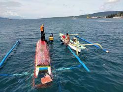 Dramatis! 7 Nelayan Selamat dari Maut Saat Kecelakaan Laut di Selat Bali