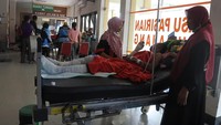 Sejumlah korban yang terluka pun kini tengah menjalani perawatan di RSUD Pasirian, Lumajang, Jawa Timur.