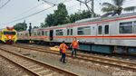 Penampakan KRL Anjlok di Dekat Stasiun Sudimara