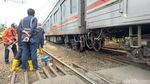 Penampakan KRL Anjlok di Dekat Stasiun Sudimara
