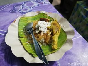 Gurih Nagih Nasi Liwet Bu Wongso Lemu dengan Topping Ayam Jawa