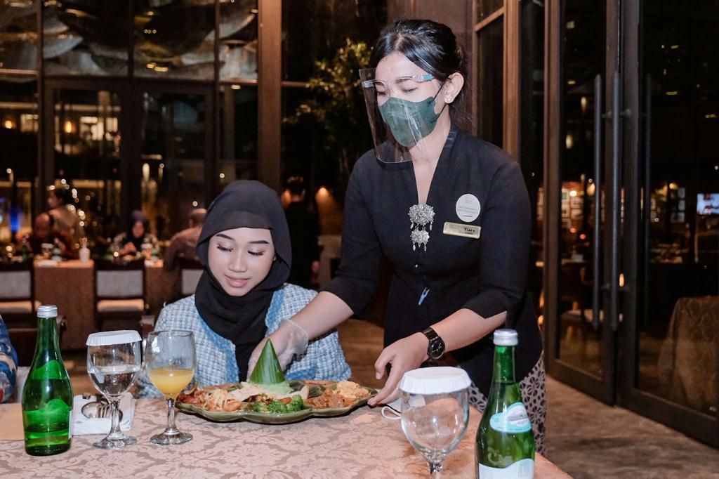 Menteri Pariwisata dan Ekonomi Kreatif/Kepala Badan Pariwisata dan Ekonomi Kreatif Sandiaga Salahuddin Uno berharap Standar Nasional Indonesia (SNI) dan Sertifikasi Cleanliness, Health, Safety, and Environment Sustainability (CHSE) menjadi standar utama atau gold standar dalam penerapan pelayanan di sektor pariwisata dan ekonomi kreatif (parekraf) terutama saat pandemi COVID-19.