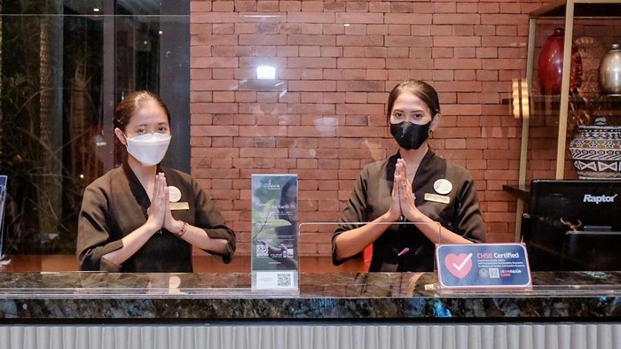 Menteri Pariwisata dan Ekonomi Kreatif/Kepala Badan Pariwisata dan Ekonomi Kreatif Sandiaga Salahuddin Uno berharap Standar Nasional Indonesia (SNI) dan Sertifikasi Cleanliness, Health, Safety, and Environment Sustainability (CHSE) menjadi standar utama atau gold standar dalam penerapan pelayanan di sektor pariwisata dan ekonomi kreatif (parekraf) terutama saat pandemi COVID-19.