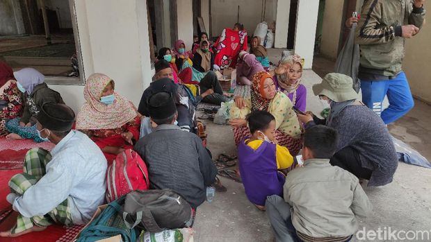 semeru erupsi pengungsi