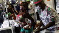 Kondisi itu tampak berbeda dengan tahun-tahun sebelumnya saat pandemi COVID-19 belum melanda dunia. Kereta Samba jadi salah satu kegiatan yang dinanti oleh para pecinta samba tak heran acara itu biasanya dihadiri oleh banyak orang yang berdesakan di dalam gerbong kereta.