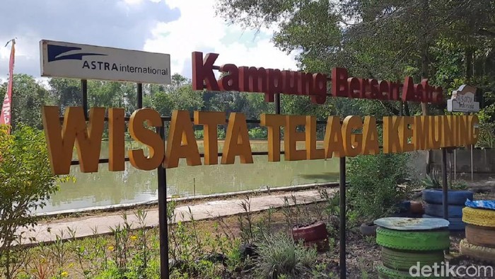 Telaga Kemuning di Gunungkidul Telaga Kemuning di Gunungkidul