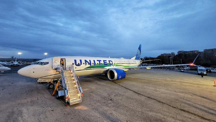 United Airlines maskapai pertama di dunia yang pakai SAF.