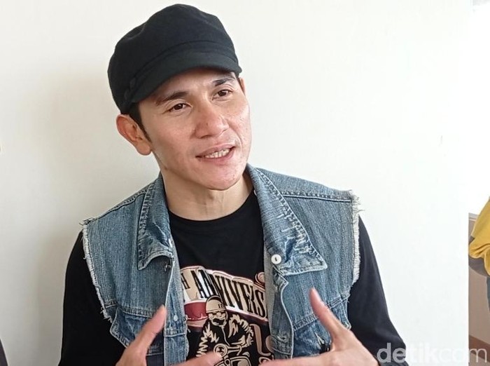 Vino G Bastian