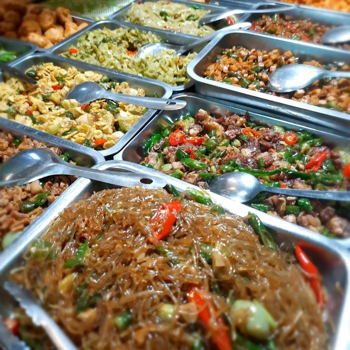 Warung Makan Bue Spoed Legendaris Berusia 1 Abad