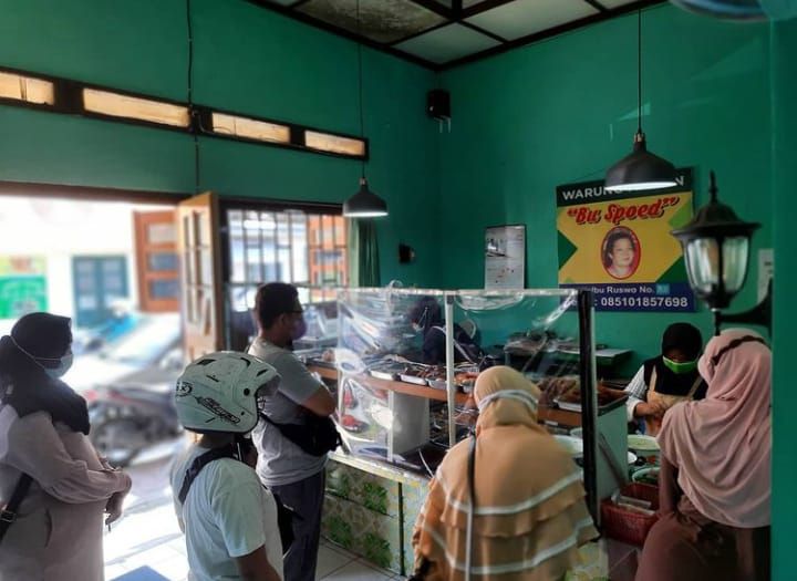 Warung Makan Bue Spoed Legendaris Berusia 1 Abad
