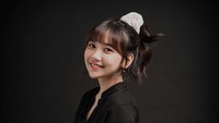 Oh ada yang ngomong langsung, bilang ke gue dia, eh sorry ya gue pernah jadiin lo bahan. Gila nggak? Itu orang sakit sih, tutur Yuri Kim. (Foto: dok. Instagram @zhryuriva)