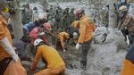Momen Tim SAR Temukan 3 Jenazah Korban Erupsi Gunung Semeru