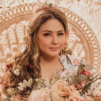 Sudah jarang terlihat di layar kaca, Audy Item kini kembali dengan penampilan baru usai berhasil menurunkan berat badannya sebanyak 10 kg. Melalui akun YouTube Rio Motret, Audy menjelaskan bahwa penurunan berat badannya itu dilakukan hanya dalam kurun waktu 1 hingga 2 bulan. Foto: Instagram