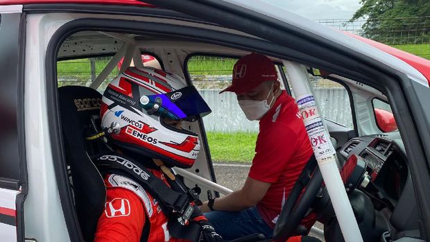 Avila Bahar-Alvin Bahar, bapak-anak pebalap Honda Racing Indonesia di ISSOM 2021