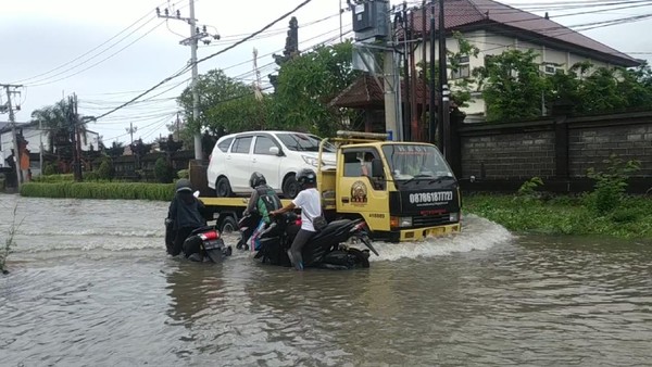 Potret Banjir Rendam Denpasar-Badung Bali