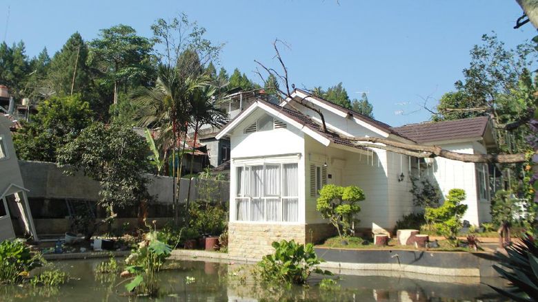 Chevilly Resort and Camp Chevilly Resort and Camp