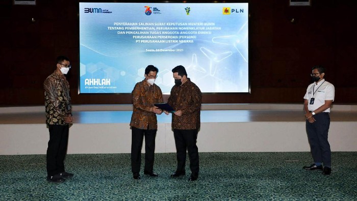 Menteri Badan Usaha Milik Negara (BUMN) Erick Thohir mengangkat Darmawan Prasodjo sebagai Direktur Utama PLN. Darmawan menggantikan Zulkifli Zaini.