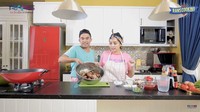 Sering tampil dalam konten masak di YouTube RANS, dapur milik Nagita Slavina tak pernah gagal memanjakan mata penontonnya. Peralatan masak yang lengkap dan tersusun rapi di dapur rumah Raffi Ahmad layaknya dapur idaman! Foto: Istimewa
