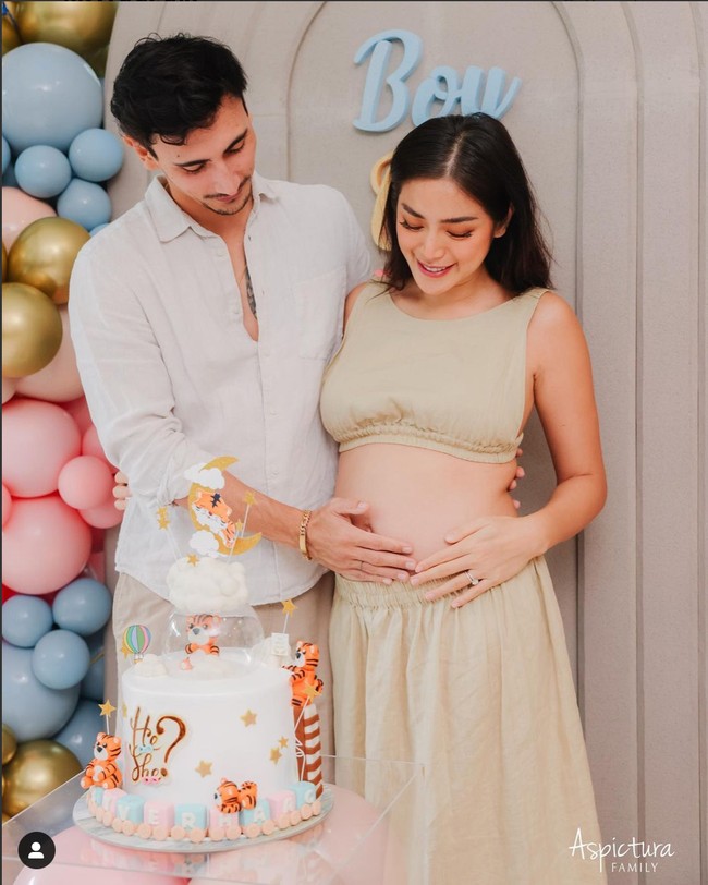 Jessica Iskandar dan Vincent Verhaag sebelumnya telah resmi menikah pada 22 Oktober 2021. Tak lama setelah menikah, keduanya pun mengumumkan kabar bahagia terkait kehamilan Jessica Iskandar. Foto: Instagram