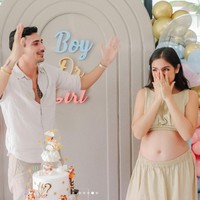 Melihat baby bump di perut Jessica yang sudah membesar, tak sedikit netizen yang dibuat bertanya-tanya dan penasaran dengan usia kehamilannya. Baru berapa bulan?, tulis salah satu komentar. Perasaan baru kemaren posting tes positif..skrng dah segede gitu yak, tambah komentar lain. Bru 1 blan ko dah segede itu yah, prasaan aku waktu hamil 4 blan baru keliatan, komentar lainnya. Foto: Instagram