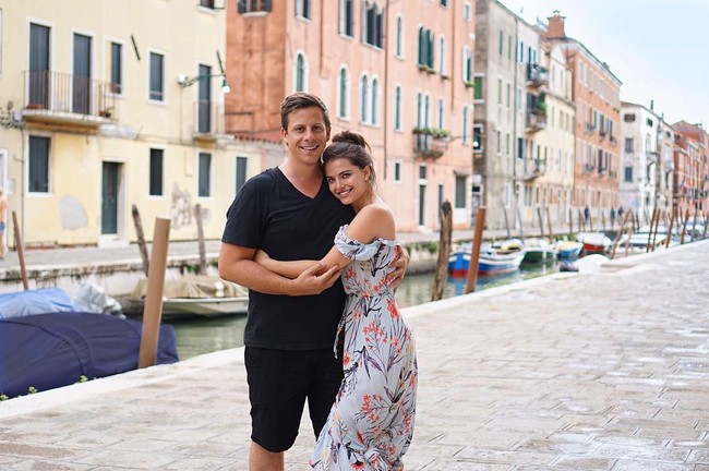 Punya wajah cantik, pemilik nama lengkap Jesica Warren Ahlberg itu sendiri adalah seorag aktris. Dilansir biodata IMDb-nya, ia pernah membintangi film Self/less, The SpongeBob Movie: Sponge Out of Water hingga General Hospital. Selain pemain film, ia terlihat sering dapat endorsement di Instagram. Foto: Instagram @jesicaahlberg