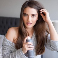 Sering dibilang saingan oleh sesama penggemar KPop, nyatanya Jessica Alhberg sudah memiliki pasangan. Ia menikahi seorang pria bernama  Matt Mazzeo sejak 2019. Foto: Instagram @jesicaahlberg