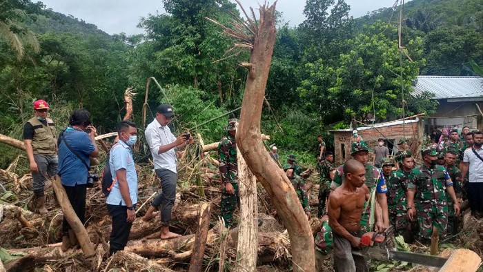 Kerusakan Akibat Banjir dan Longsor di Lombok Barat