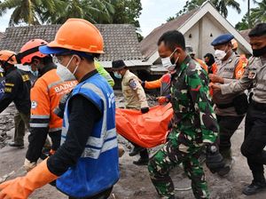 Update Korban Erupsi Semeru: 15 Warga Tewas, 27 Hilang, 5.205 Terdampak