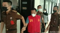Atas dasar itu, Toto Santoso dijatuhi pidana penjara selama 4 tahun dan Fanni Aminadia dijatuhi pidana penjara selama 1 tahun 6 bulan. Karena putusan kasasi di MA menguatkan putusan PN Purworejo, maka Raja dan Ratu Keraton Agung Sejagat akan kembali masuk penjara untuk menyelesaikan sisa hukuman.