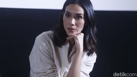Apalagi jika kita ditatap seperti ini oleh Marsha Timothy, jadi salah tingkah kan guys? Pool/Noel/detikFoto