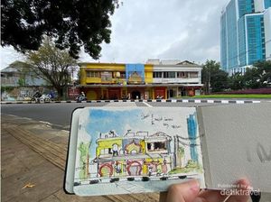 Melukis Masjid Lautze yang Unik dengan Gaya Oriental di Bandung
