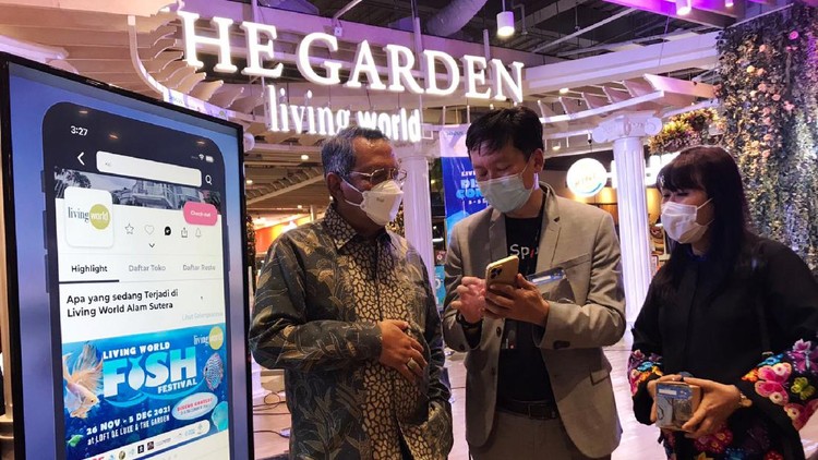 Nge-Mall 4.0 Karya Anak Bangsa Resmi Diluncurkan Aplikasi Spotgue menghadirkan pengalaman nge-mall cara baru dan menggunakan teknologi terbaru dan menghadirkan pengalaman yang mereka sebut Mall 4.0 Experience.