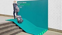 American Disability Association menunjukkan betapa sulitnya menaiki tangga bagi seseorang. Iklan ini menyerukan agar kota bisa diakses oleh semua orang.