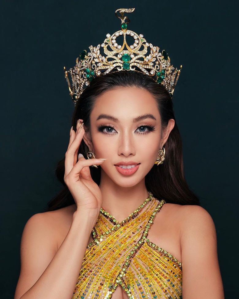 Nguyen Thuc Thuy Tien, Juara Miss Grand International 2021 yang Hobi Jajan di Pinggir Jalan