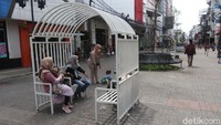 Tak hanya di Kawasan Dalem Kaum, pedestarian Jalan Kepatihan, Taman Viaduct, pedestarian Babakan Siliwangi dan patung pemain Persib juga dilakukan revitalisasi. Tak hanya itu, Taman Cikapayang Dago juga direvitalisasi demi memberikan kenyamanan kepada wisatawan.