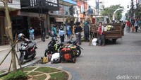 Selain itu, di masa pandemi COVID-19 seperti saat ini, khususnya revitalisasi Kawasan Dalam Kaum dan Jalan Kepatihan bisa memberikan dampak positif bagi perekonomian.