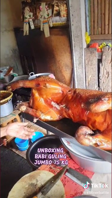 Viral Bule Jualan Babi Guling di Bali, Ini Faktanya!