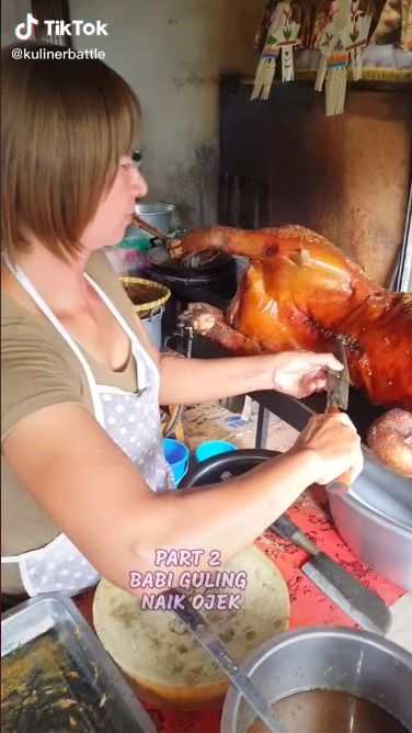 Viral Bule Jualan Babi Guling di Bali, Ini Faktanya!