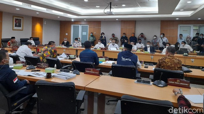 Rapat Komisi B DPRD dengan Dishub DKI Jakarta