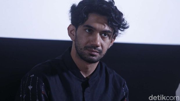 Reza Rahadian saat ditemui di kawasan Plaza Senayan.