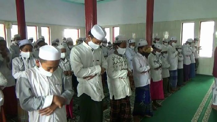 salat gaib untuk korban gunung semeru