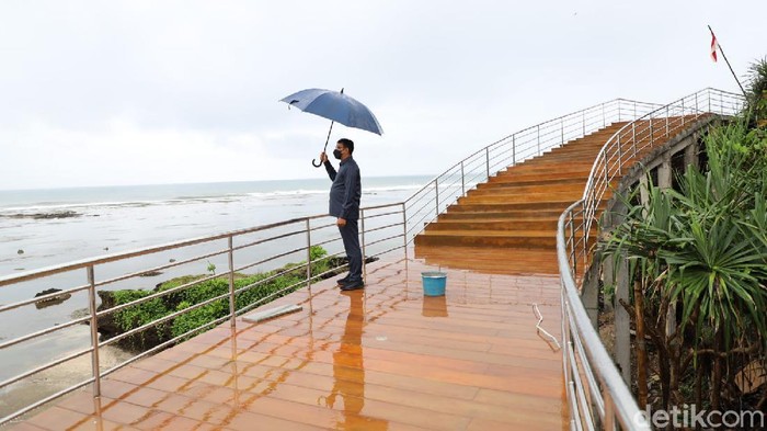 Siap-siap, Pantai Sayang Heulang Garut Bakal Memikat Objek wisata Sayang Heulang, Garut sedang dibangun pemerintah daerah. Targetnya bisa digunakan awal tahun nanti.